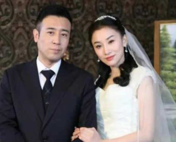 于和伟老婆叫什么名长什么样?伟现在的妻子是谁