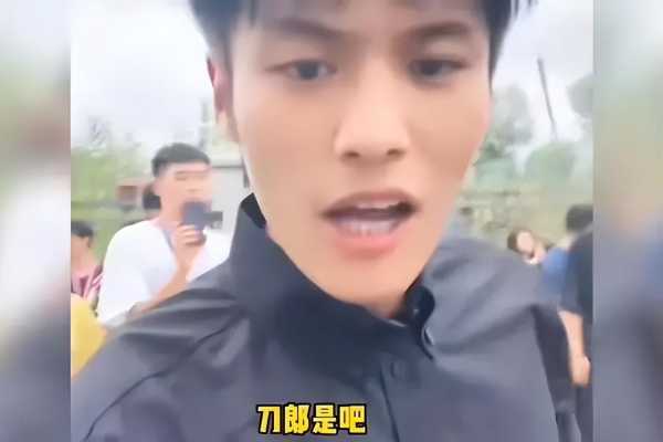 小杨哥回应粉丝要求请刀郎!大街小巷都在放刀郎新歌