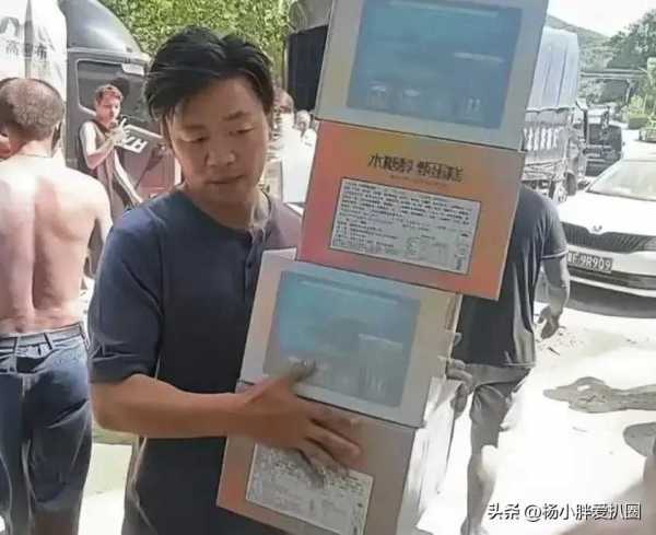 刘诗诗个人名义捐款!吴奇隆带儿子探班她未露面