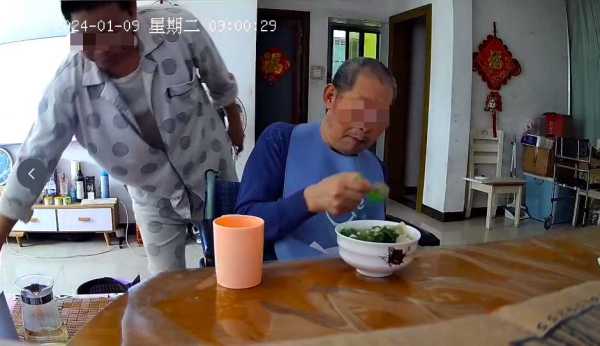 老人吞乒乓球大小肉丸窒息离世