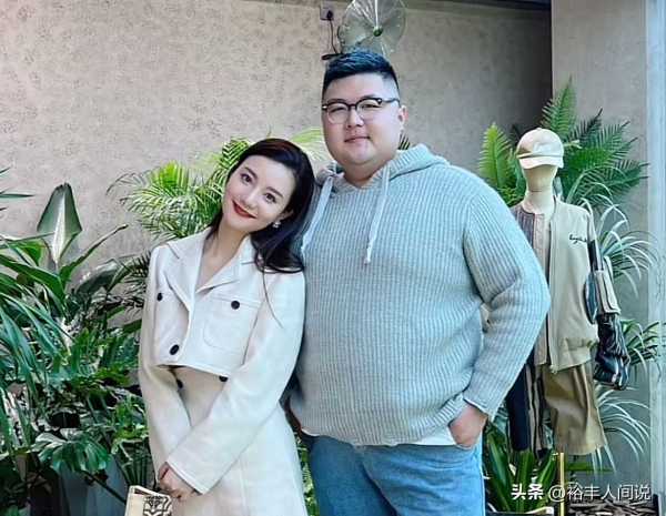 猴哥说车妻子回应离婚传闻!丧偶式婚姻