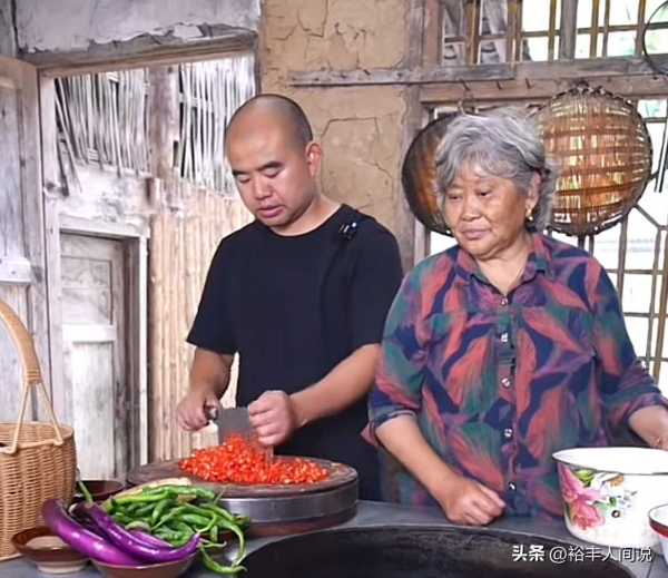 川味盐太婆奶奶掉水里去世!知情人透露