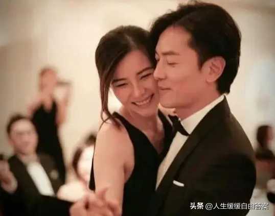 郑伊健吐槽老婆蒙嘉慧沉迷游戏